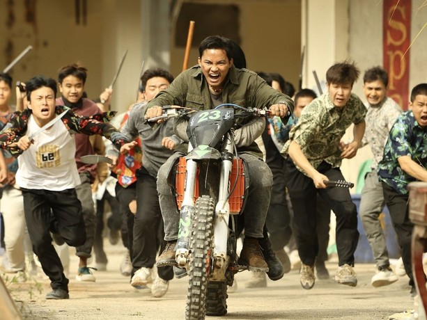 Striking Rescue | Rotten Tomatoes