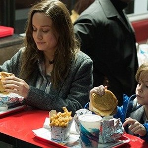 (L-R) Brie Larson as Ma and Jacob Tremblay as Jack in "Room."