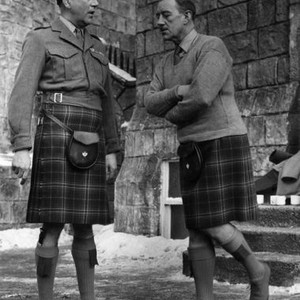 TUNES OF GLORY, Dennis Price, Alec Guinness on set, 1960
