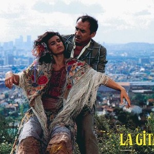 LA GITANE, (aka THE GYPSY), Valerie Kaprisky (front), Claude Brasseur, 1986, © AMLF