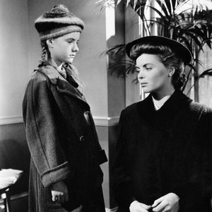 A TREE GROWS IN BROOKLYN, Peggy Ann Garner, Dorothy McGuire, 1945, TM and Copyright (c) 20th Century Fox Film Corp. All rights reserved.