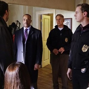 NCIS, Rocky Carroll (L), Mark Harmon (R), 09/23/2003, ©CBS