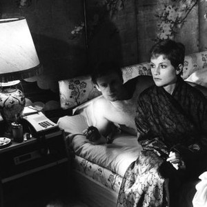 THE TROUT, (aka LA TRUITE), Isabelle Huppert (front), Daniel Olbrychski, 1982, © Triumph Releasing