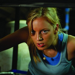 SARAH POLLEY as Ana in the zombie action thriller, Dawn of the Dead. photo 2
