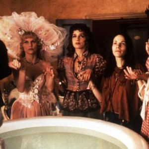 FOUR ROOMS, Madonna, Sammi Davis, Valeria Golino, Lili Taylor, Ione Skye, 1995, witches
