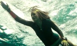 The Shallows: Official Clip - Swim for Safety photo 7