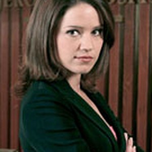 Anna Belknap as Eva Rossi