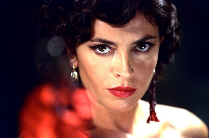 Ginekolog bilan uchrashuvda xxx Kokraklari bilan osilgan ayollar video