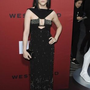 Shannon Woodward at arrivals for HBO''s WESTWORLD Second Season Premiere, Cinerama Dome, Los Angeles, CA April 16, 2018. Photo By: Elizabeth Goodenough/Everett Collection
