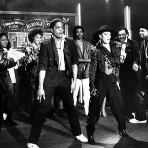KRUSH GROOVE, Run (Joseph Simmons) (back to camera), Blair Underwood, Sheila E, Kurtis Blow (back), Jam Master Jay (Jason Mizell) (side right), 1985