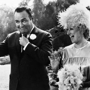 EIGHT ON THE LAM, from left, Jonathan Winters, Phyllis Diller, 1967