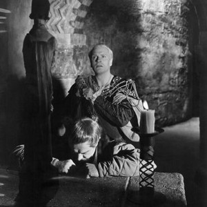 HAMLET, Basil Sydney, Laurence Olivier, 1948