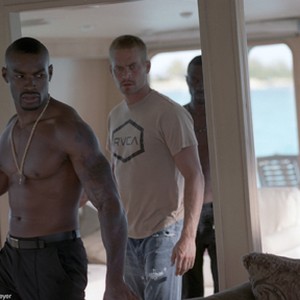 A scene from the film "Into the Blue." photo 11