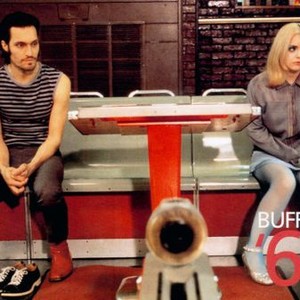 BUFFALO '66, from left: Vincent Gallo, Christina Ricci, 1998, © Lions Gate Films