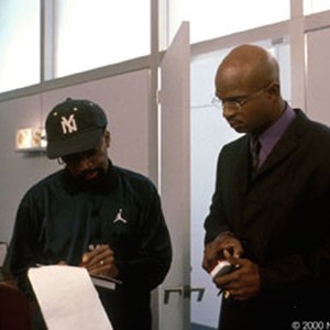 Director Spike Lee (left) and Damon Wayans on the set. photo 3