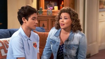 One day at a time season 4 episode 1 123movies sale