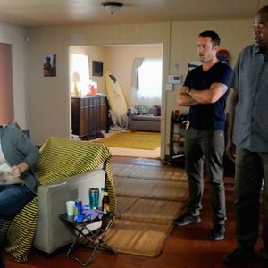 Hawaii Five-O, Nick Jonas (L), Alex O'Loughlin (C), Chi McBride (R), 'Akanahe (Reluctant Partners)', Season 4, Ep. #8, 11/15/2013, ©CBS