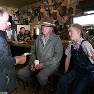 (left to right) Director Tim McCanlies reviews lines with Michael Caine and Haley Joel Osment in New Line Cinema's upcoming film, SECONDHAND LIONS. photo 13