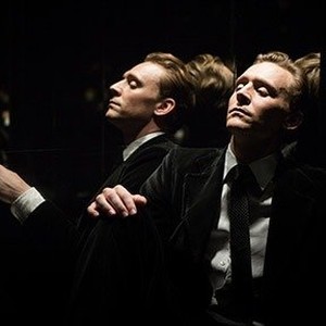 Tom Hiddleston as Dr. Robert Laing in "High-Rise." photo 7