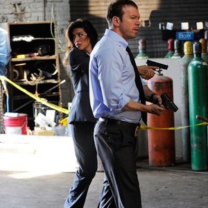 Blue Bloods, Jennifer Esposito (L), Donnie Wahlberg (R), 'Critical Condition', Season 2, Ep. #3, 10/07/2011, ©CBS