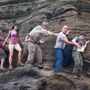 Journey 2: The Mysterious Island photo 6