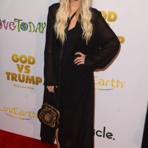 Ashlee Simpson at arrivals for GOD VS TRUMP Premiere, TCL Chinese 6 Theaters, Los Angeles, CA November 7, 2016. Photo By: Priscilla Grant/Everett Collection