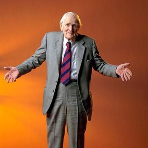 THE WORLD IS NOT ENOUGH, Desmond Llewelyn, 1999, (c) United Artists
