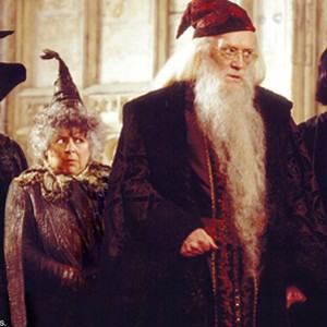 (L-r) Professor McGonagall (MAGGIE SMITH), Professor Sprout (MIRIAM MARGOLYES), Professor Dumbeldore (RICHARD HARRIS) and Professor Snape (ALAN RICKMAN) in "Harry Potter and the Chamber of Secrets."