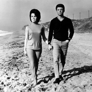 BEACH BLANKET BINGO, Annette Funicello, Frankie Avalon, 1965