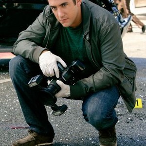 Jonathan Togo as Det. Ryan Wolfe