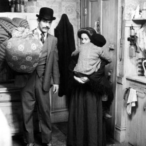HESTER STREET, Steven Keats, Carol Kane, 1975