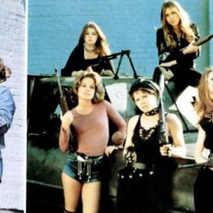 SWITCHBLADE SISTERS, (aka THE JEZEBELS), Joanne Nail (left),  front from left: Joanne Nail, Robbie Lee, Monica Gayle, rea r from left: Kitty Bruce, Janice Karman, 1975