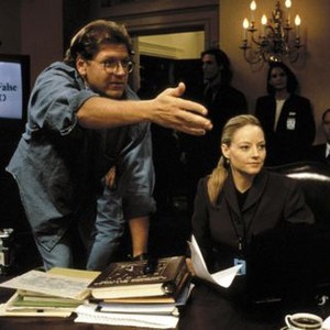 CONTACT, director Robert Zemeckis, Jodie Foster on set, 1997, (c) Warner Brothers