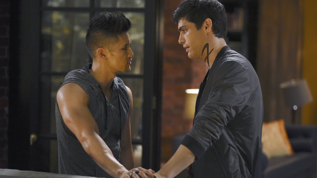 Shadowhunters season 1 episode 13 watch hotsell online free