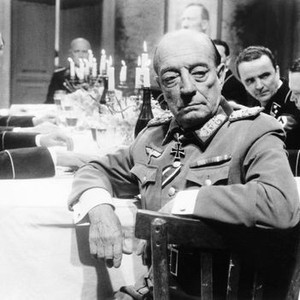 WAR ITALIAN STYLE, (aka DUE MARINES E UN GENERALE), Franco Ressel (left), Buster Keaton (center), 1966