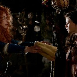 Once Upon a Time, Amy Manson (L), Emilie De Ravin (R), 'The Bear and the Bow', Season 5, Ep. #6, 11/01/2015, ©KSITE