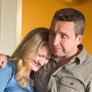 Ray Donovan, Paula Malcomson (L), Eddie Marsan (R), 'Tulip', Season 3, Ep. #8, 08/30/2015, ©SHO