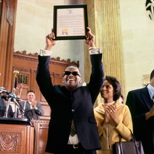 Ray Charles (JAMIE FOXX) is honored by the State of Georgia (with KERRY WASHINGTON as Della Bea Robinson by his side) as "Georgia on My Mind" is declared the official state song in Ray. photo 11