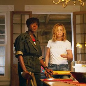 CAPTAIN MARVEL, FROM LEFT: LASHANA LYNCH AS MARIA RAMBEAU, BRIE LARSON AS CAROL DANVERS/CAPTAIN MARVEL, 2019. PH: CHUCK ZLOTNICK/© WALT DISNEY STUDIOS MOTION PICTURES/© MARVEL