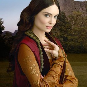 Mallory Jansen as Madalena