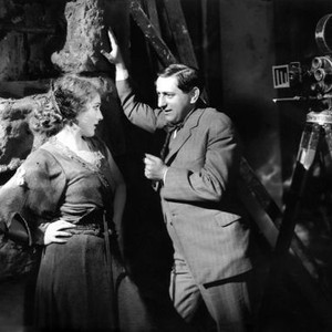 ROSITA, from left: Mary Pickford, director Ernst Lubitsch, on set, 1923