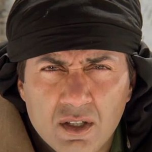 Maa Tujhe Salam (2002) photo 12