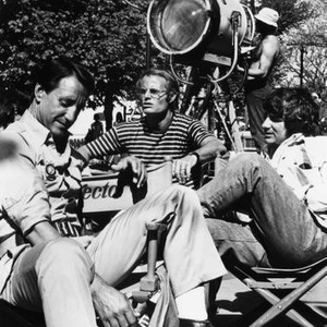 JAWS, from left, Roy Scheider, producer Richard Zanuck, director Steven Spielberg, on-set, 1975