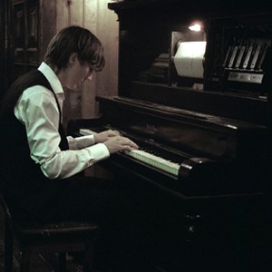 Paul Dano as Lucas in "The Good Heart." photo 19
