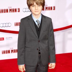 Ty Simpkins at arrivals for IRON MAN 3 Premiere, El Capitan Theatre, Los Angeles, CA April 24, 2013. Photo By: Emiley Schweich/Everett Collection