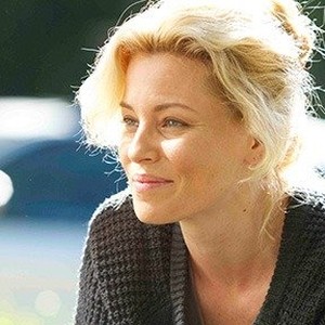Elizabeth Banks as Diane Doyle in "Little Accidents." photo 5