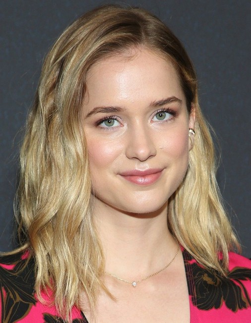 Elizabeth Lail - Rotten Tomatoes