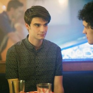ALEX STRANGELOVE, FROM LEFT: DANIEL DOHENY, ANTONIO MARZIALE, 2018. PH: WALTER THOMSON/© NETFLIX