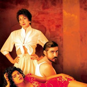 THE PEREZ FAMILY, Marisa Tomei, Anjelica Huston, Alfred Molina, 1995, (c) Samuel Goldwyn