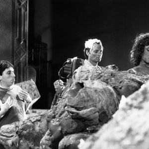 GHOSTBUSTERS, from left, director Ivan Reitman, Bill Murray, Sigourney Weaver, 1984, ©Columbia